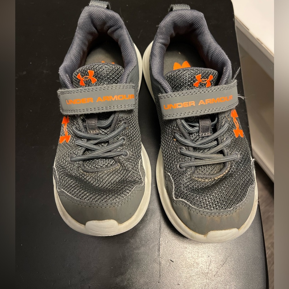 Kids Under Armor Sneakers size 13